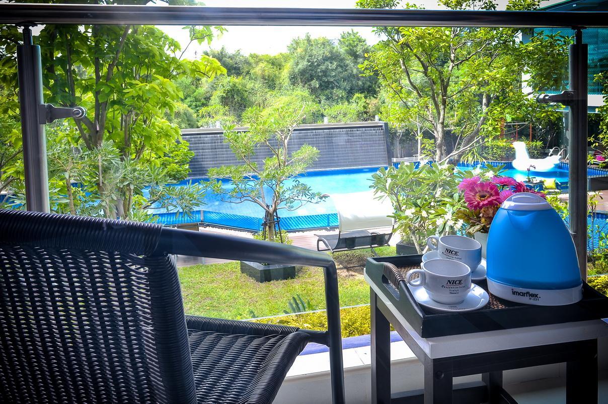 Nice Residence Hotel Huahin - Sha Extra Plus Exterior foto
